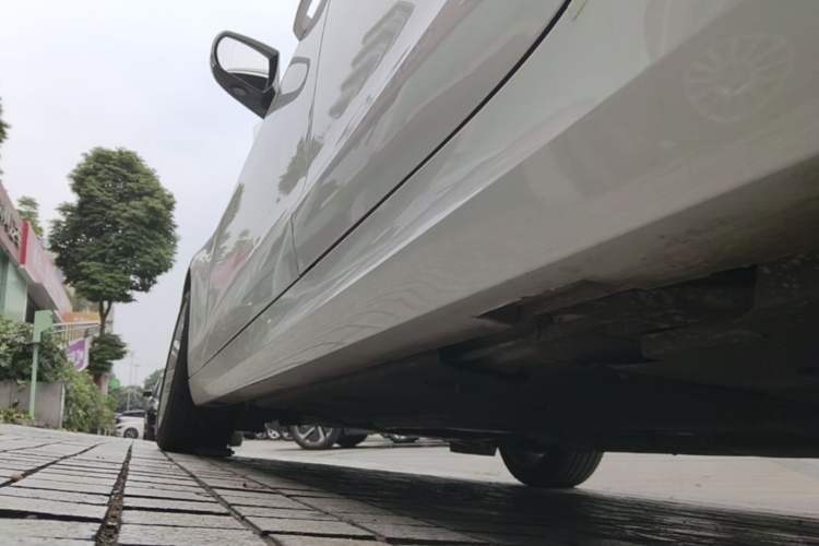 Used Cadillac ATS-L 2017 28T Tech Edition Left Side Sill