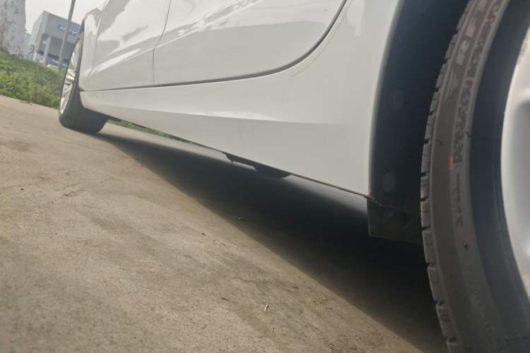 Used Cadillac ATS-L 2017 28T Tech Edition Left Side Sill