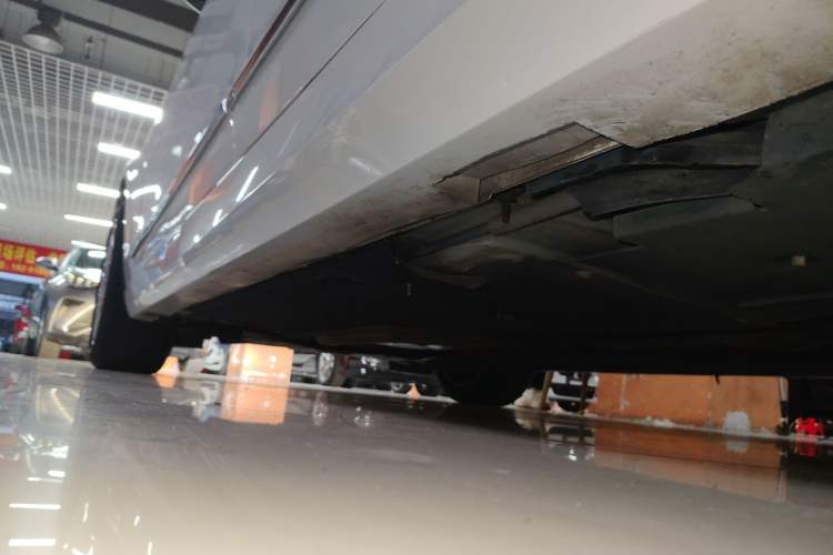 Used Cadillac ATS-L 2017 28T Fashion Edition Left Side Sill