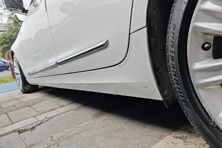 Used Cadillac ATS-L 2017 28T Fashion Edition Left Side Sill