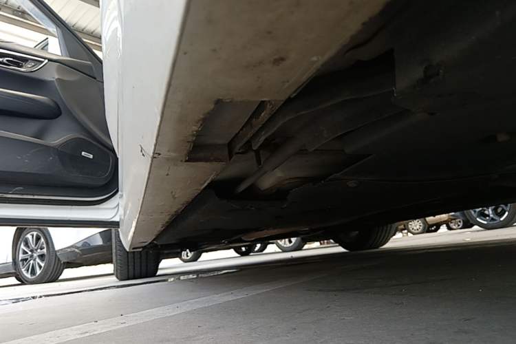 Used Cadillac ATS-L 2017 28T Tech Edition Left Side Sill