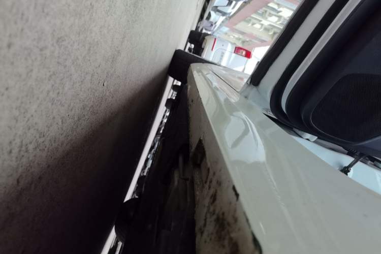 Used Cadillac ATS-L 2017 28T Tech Edition Left Side Sill