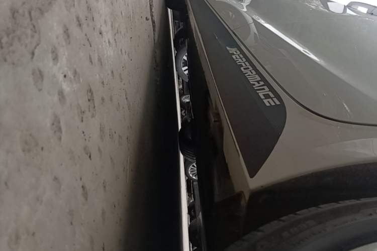 Used Cadillac ATS-L 2017 28T Tech Edition Left Side Sill