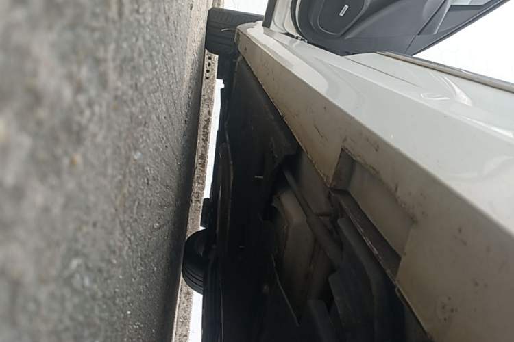 Used Cadillac ATS-L 2017 28T Fashion Edition Left Side Sill