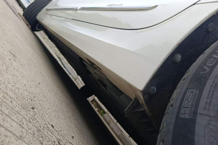 Used Cadillac ATS-L 2017 28T Fashion Edition Left Side Sill