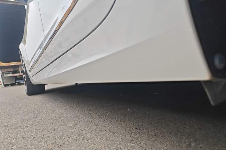 Used Cadillac ATS-L 2017 28T Tech Edition Left Side Sill