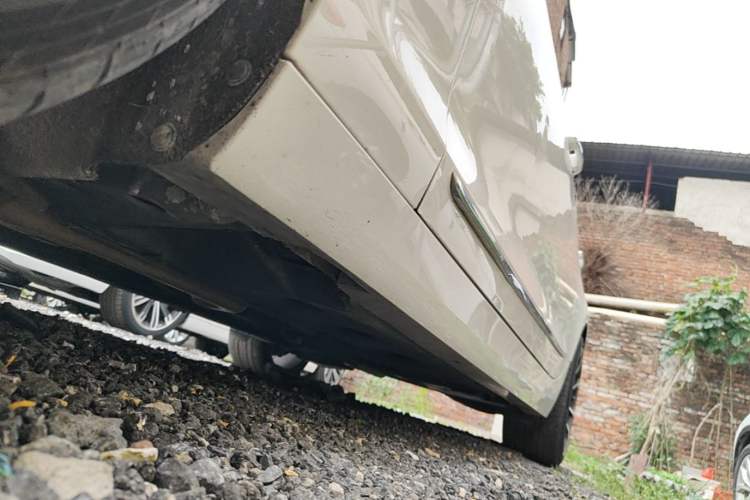 Used Cadillac ATS-L 2017 28T Fashion Edition Left Side Sill