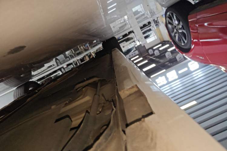 Used Cadillac ATS-L 2017 28T Tech Edition Left Side Sill