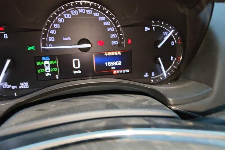 Used Cadillac ATS-L 2017 28T Tech Edition Odometer Close Up
