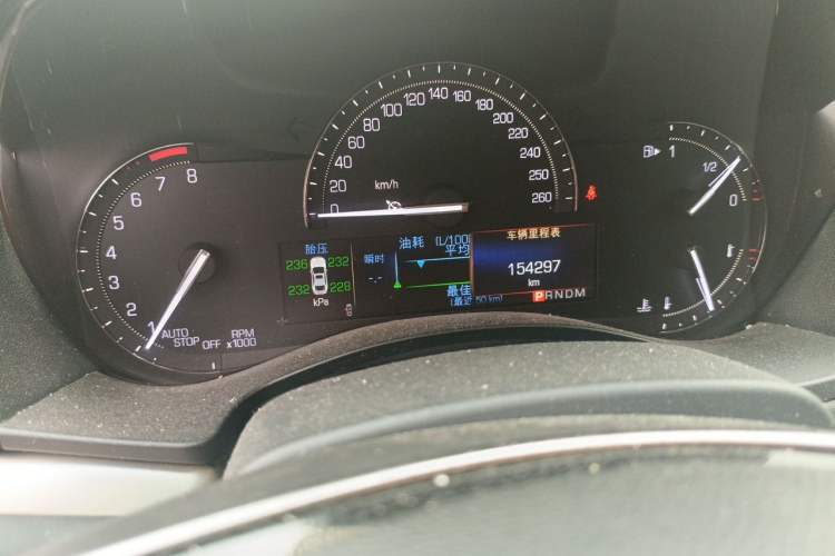 Used Cadillac ATS-L 2017 28T Fashion Edition Odometer Close Up