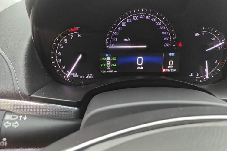 Used Cadillac ATS-L 2017 28T Tech Edition Odometer Close Up