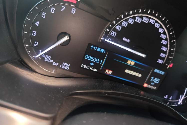 Used Cadillac ATS-L 2017 28T Fashion Edition Odometer Close Up