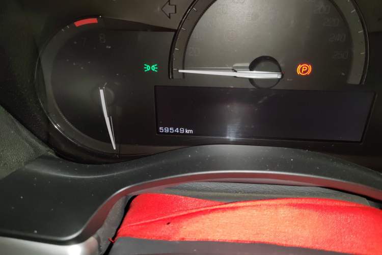 Used Cadillac ATS-L 2017 28T Fashion Edition Odometer Close Up