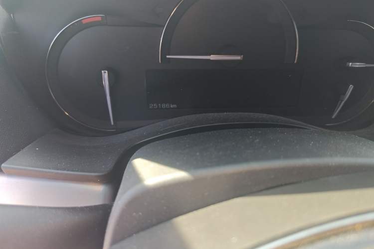 Used Cadillac ATS-L 2017 28T Fashion Edition Odometer Close Up