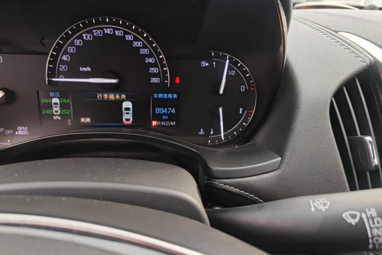 Used Cadillac ATS-L 2017 28T Tech Edition Odometer Close Up