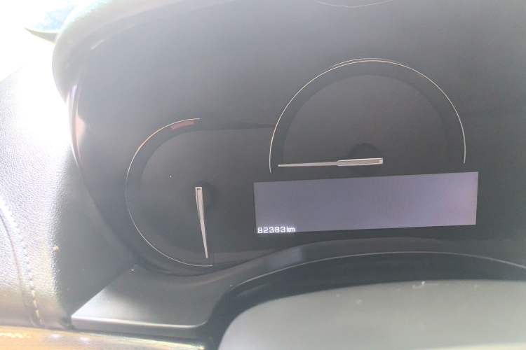 Used Cadillac ATS-L 2017 28T Tech Edition Odometer Close Up