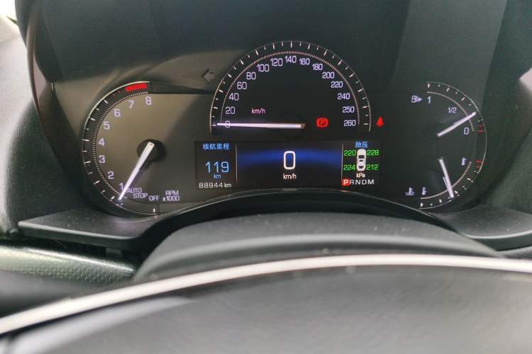 Used Cadillac ATS-L 2017 28T Tech Edition Odometer Close Up