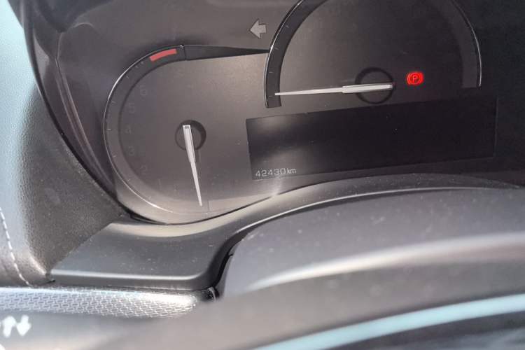Used Cadillac ATS-L 2017 28T Tech Edition Odometer Close Up