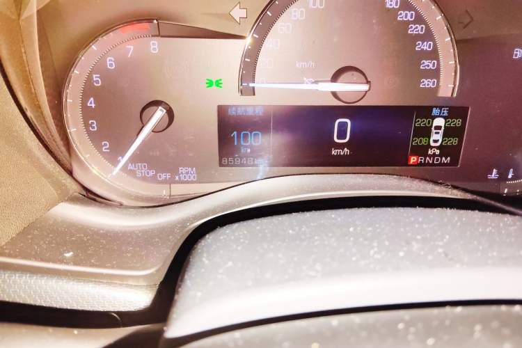 Used Cadillac ATS-L 2017 28T Tech Edition Odometer Close Up