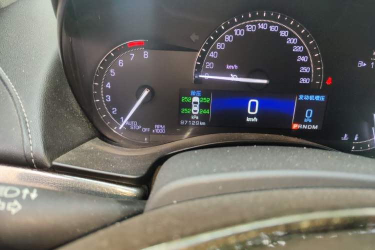 Used Cadillac ATS-L 2017 28T Tech Edition Odometer Close Up