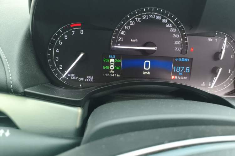 Used Cadillac ATS-L 2017 28T Fashion Edition Odometer Close Up