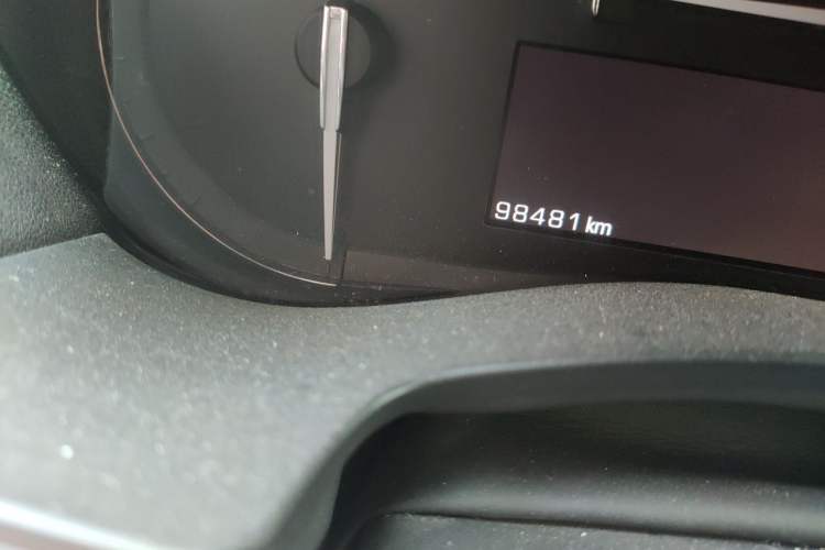 Used Cadillac ATS-L 2017 28T Tech Edition Odometer Close Up
