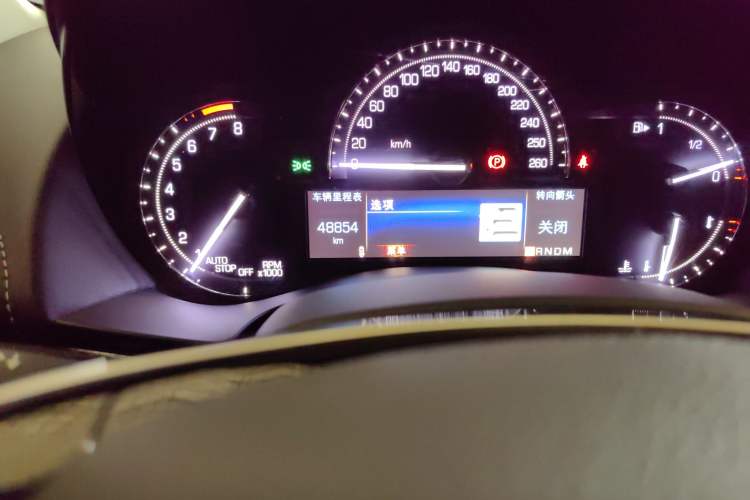 Used Cadillac ATS-L 2017 28T Tech Edition Odometer Close Up
