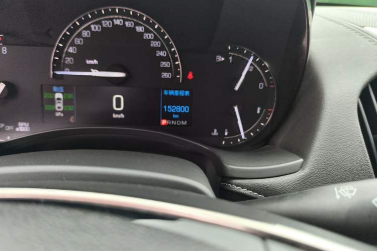 Used Cadillac ATS-L 2017 28T Fashion Edition Odometer Close Up