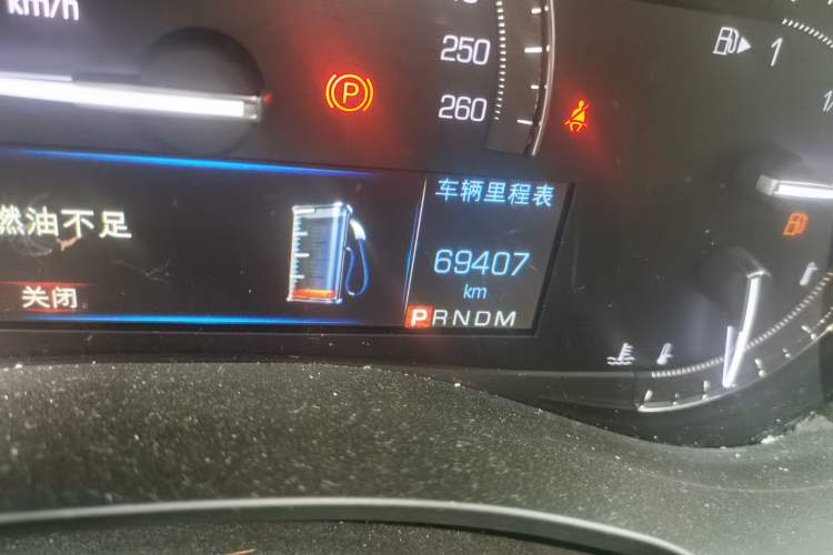 Used Cadillac ATS-L 2017 28T Tech Edition Odometer Close Up