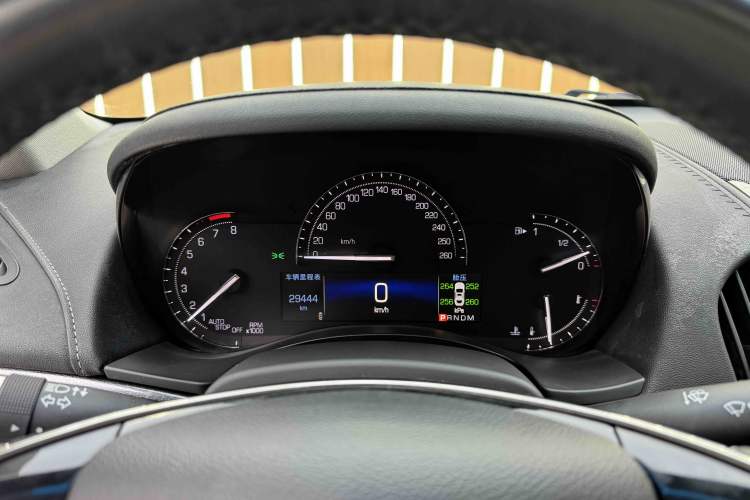 Used Cadillac ATS-L 2017 28T Tech Edition Odometer Close Up