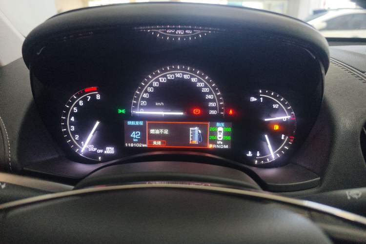 Used Cadillac ATS-L 2017 28T Fashion Edition Odometer Close Up