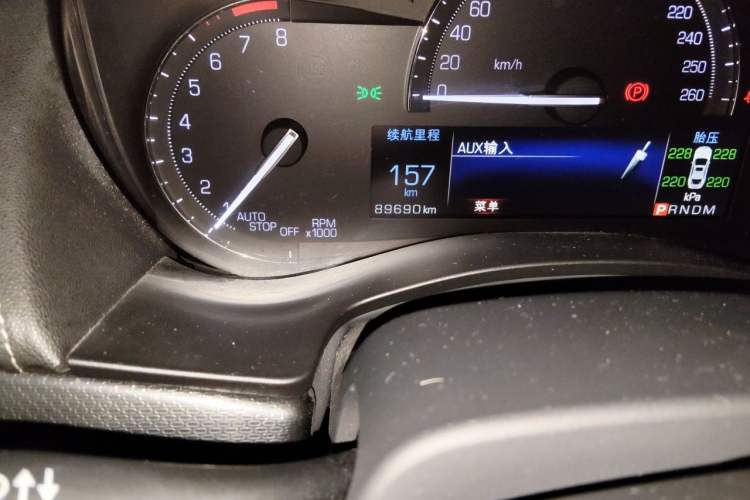 Used Cadillac ATS-L 2017 28T Tech Edition Odometer Close Up