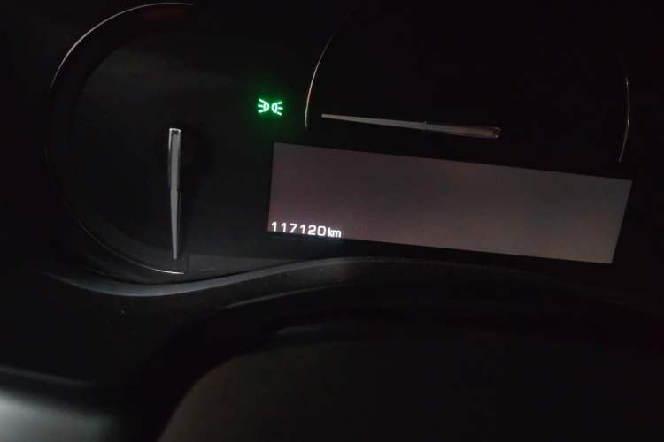 Used Cadillac ATS-L 2017 28T Fashion Edition Odometer Close Up