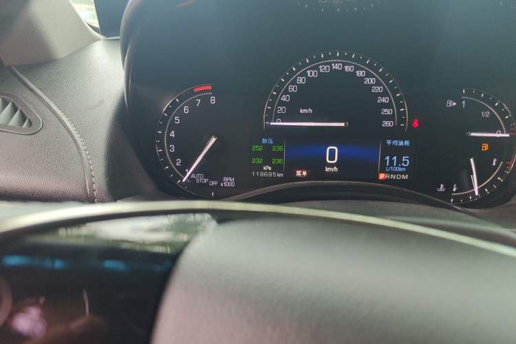 Used Cadillac ATS-L 2017 28T Tech Edition Odometer Close Up
