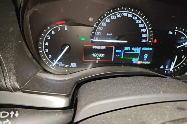 Used Cadillac ATS-L 2017 28T Fashion Edition Odometer Close Up