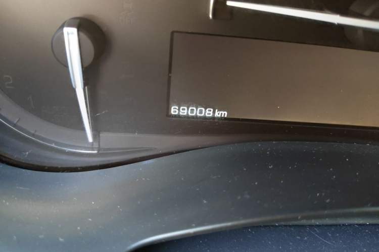 Used Cadillac ATS-L 2017 28T Fashion Edition Odometer Close Up