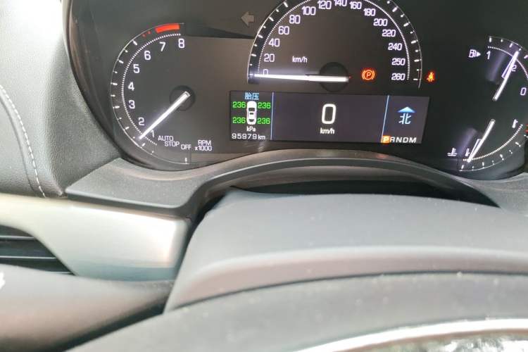 Used Cadillac ATS-L 2017 28T Fashion Edition Odometer Close Up