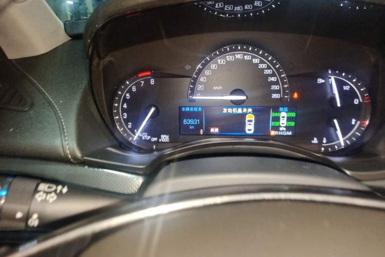 Used Cadillac ATS-L 2017 28T Tech Edition Odometer Close Up