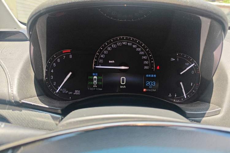 Used Cadillac ATS-L 2017 28T Tech Edition Odometer Close Up
