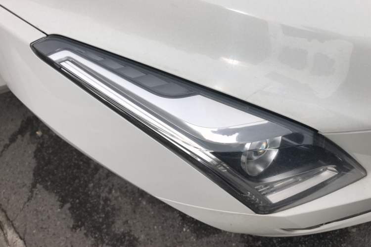 Used Cadillac ATS-L 2017 28T Fashion Edition Right Front Headlight