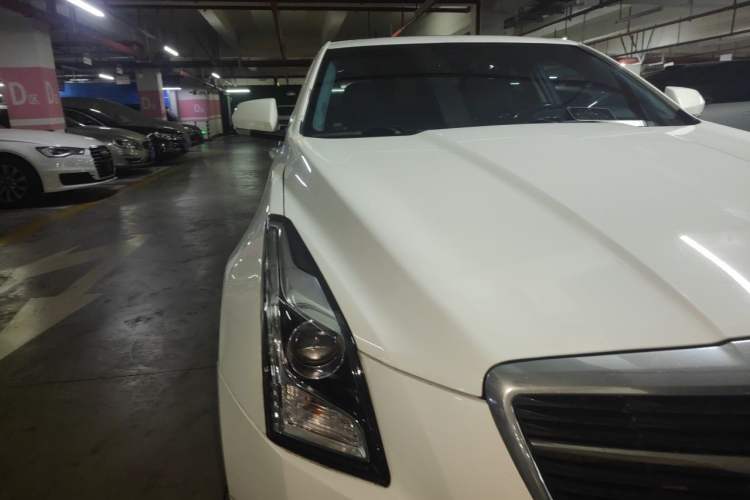 Used Cadillac ATS-L 2017 28T Fashion Edition Right Front Headlight