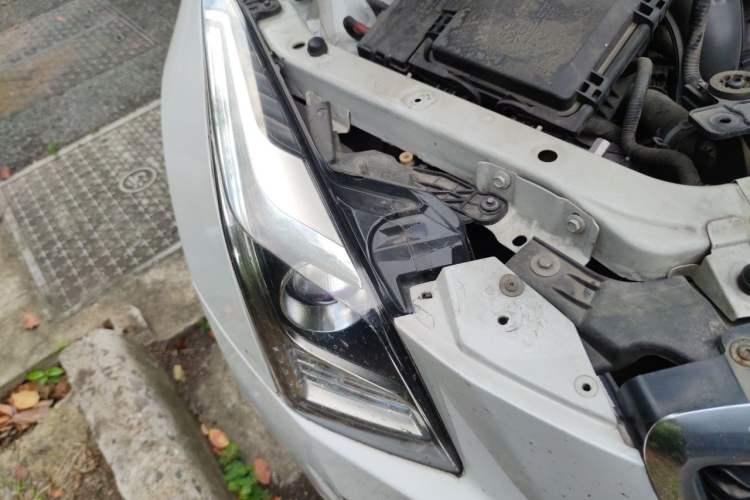 Used Cadillac ATS-L 2017 28T Fashion Edition Right Front Headlight