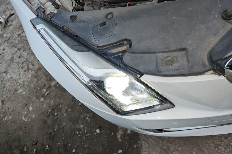 Used Cadillac ATS-L 2017 28T Fashion Edition Right Front Headlight
