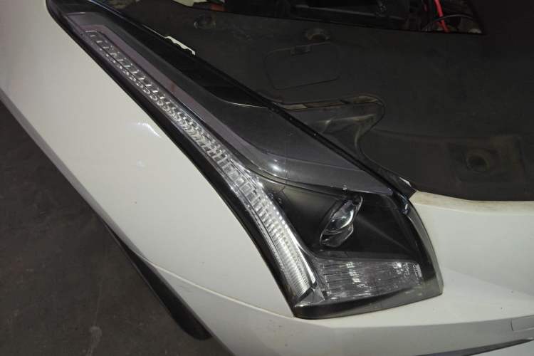 Used Cadillac ATS-L 2017 28T Fashion Edition Right Front Headlight