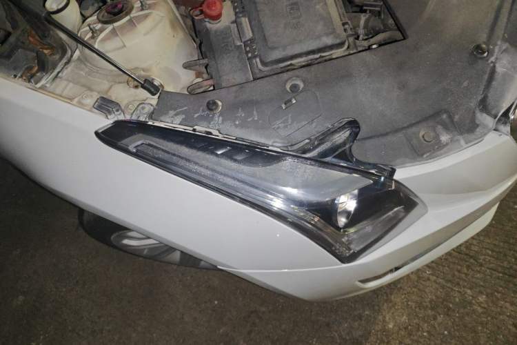 Used Cadillac ATS-L 2017 28T Fashion Edition Right Front Headlight