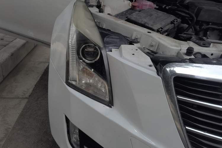 Used Cadillac ATS-L 2017 28T Fashion Edition Right Front Headlight