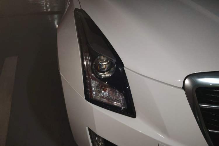 Used Cadillac ATS-L 2017 28T Fashion Edition Right Front Headlight