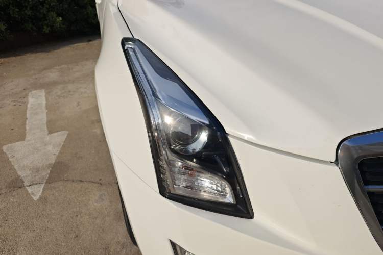 Used Cadillac ATS-L 2017 28T Fashion Edition Right Front Headlight