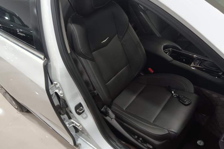 Used Cadillac ATS-L 2017 28T Fashion Edition Right Front Seat