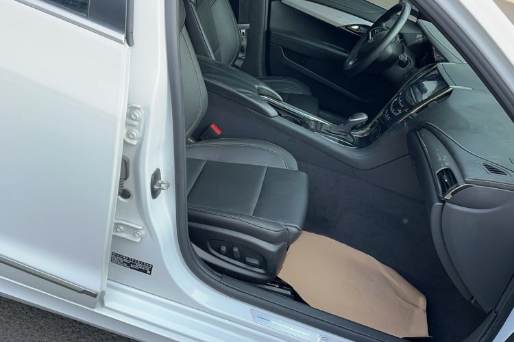 Used Cadillac ATS-L 2017 28T Fashion Edition Right Front Seat